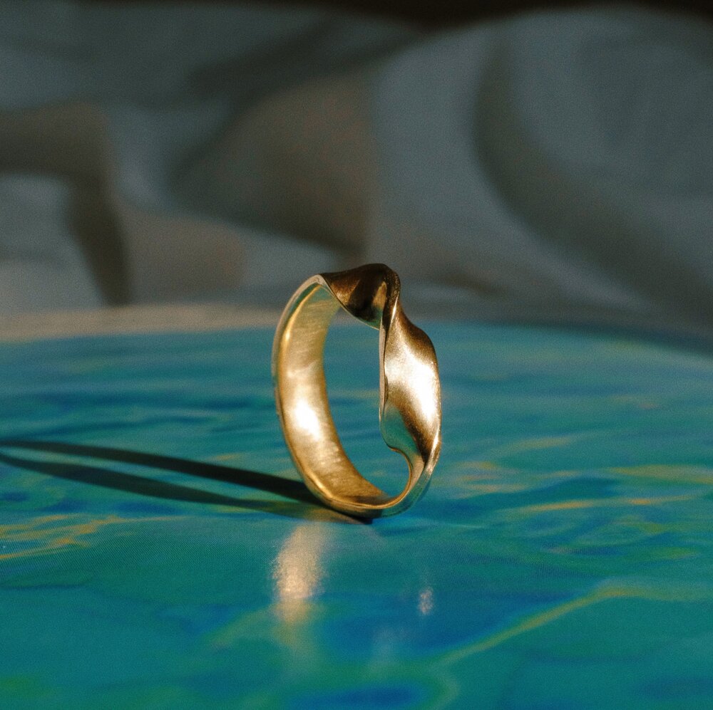 Waved Ring