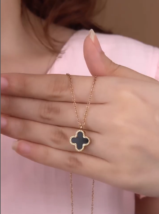 Clover Necklace