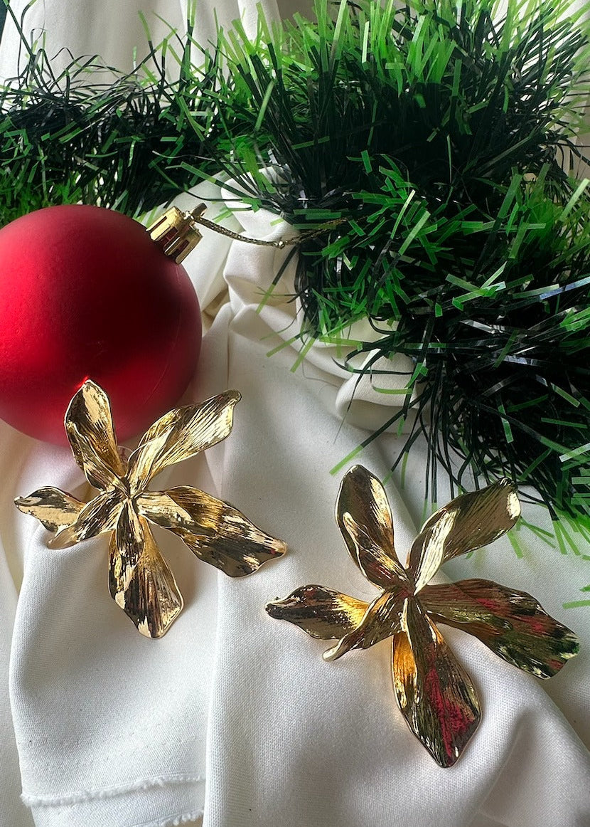 Gilded Bloom Statement