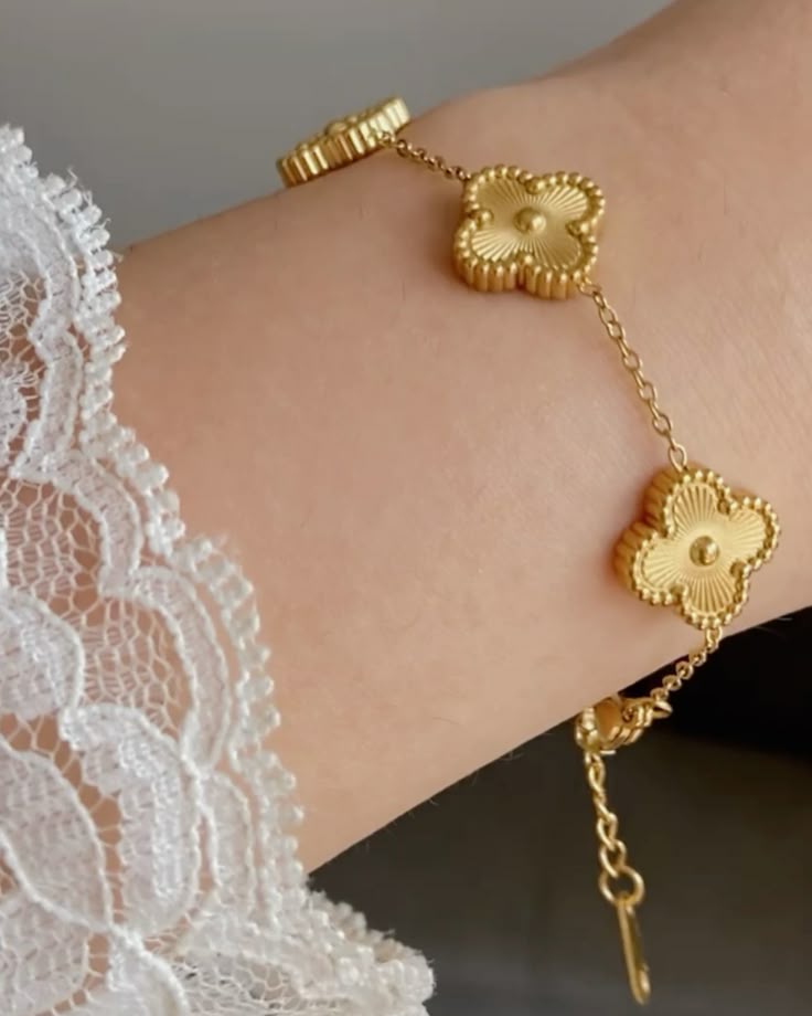 Reversible Clove Bracelet