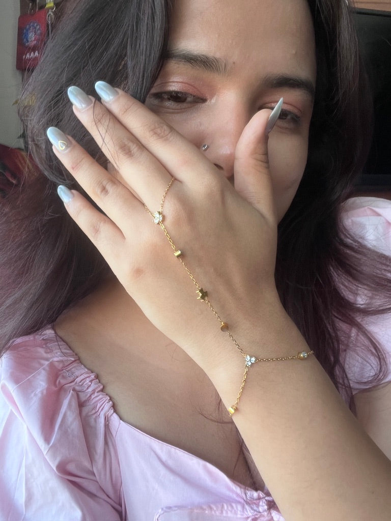 Elegant Gold Hand Chain Bracelet