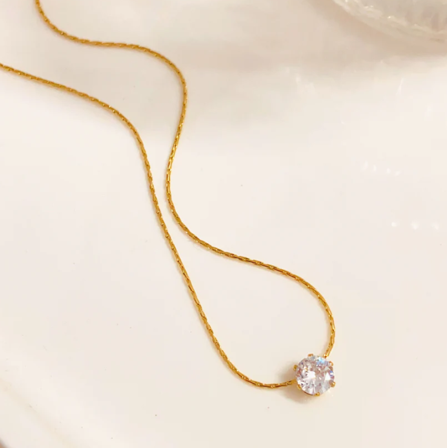 Minimal Solitaire Necklace