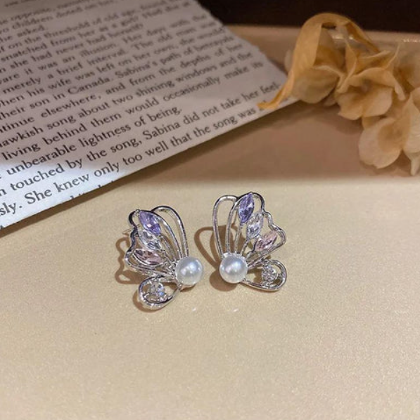 Zircon Butterfly Pearl Earrings