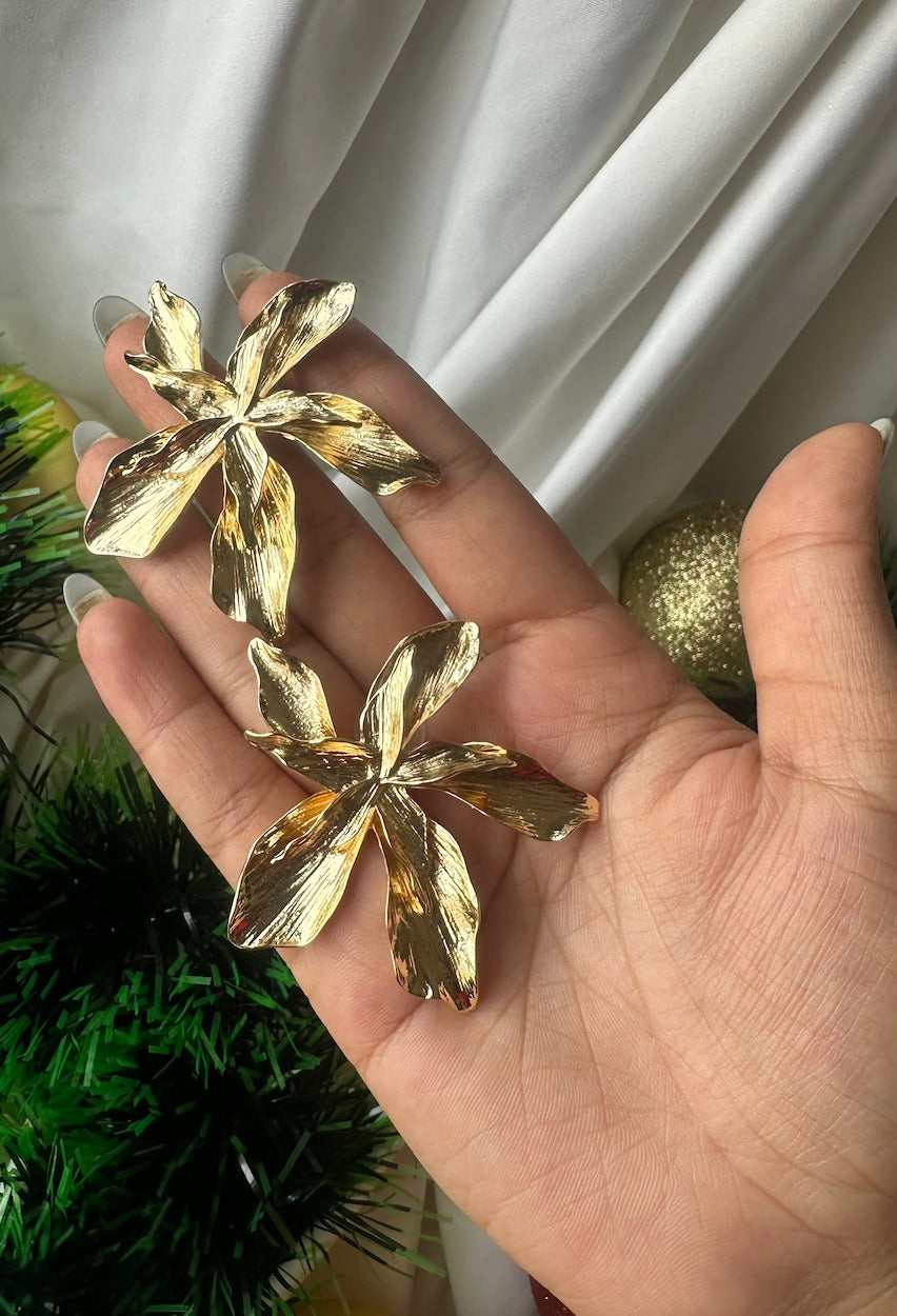 Gilded Bloom Statement