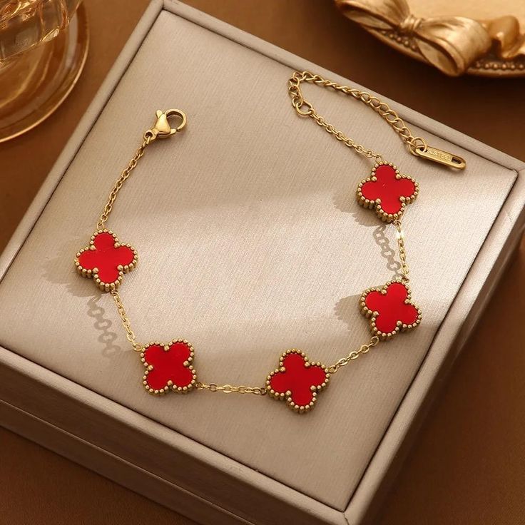Reversible Clove Bracelet
